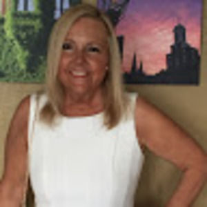 Meet your Posher, Lois